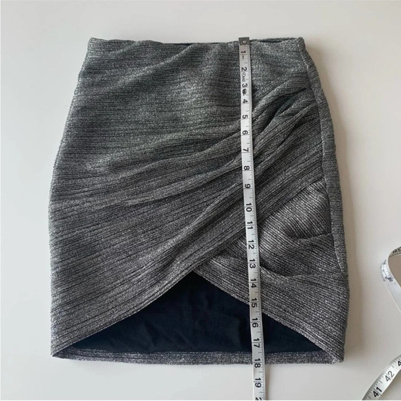 IRO Brendal Skirt Size 34 XS Silver Lame Mini Wrap Effect Sparkle Metallic - Picture 8 of 9